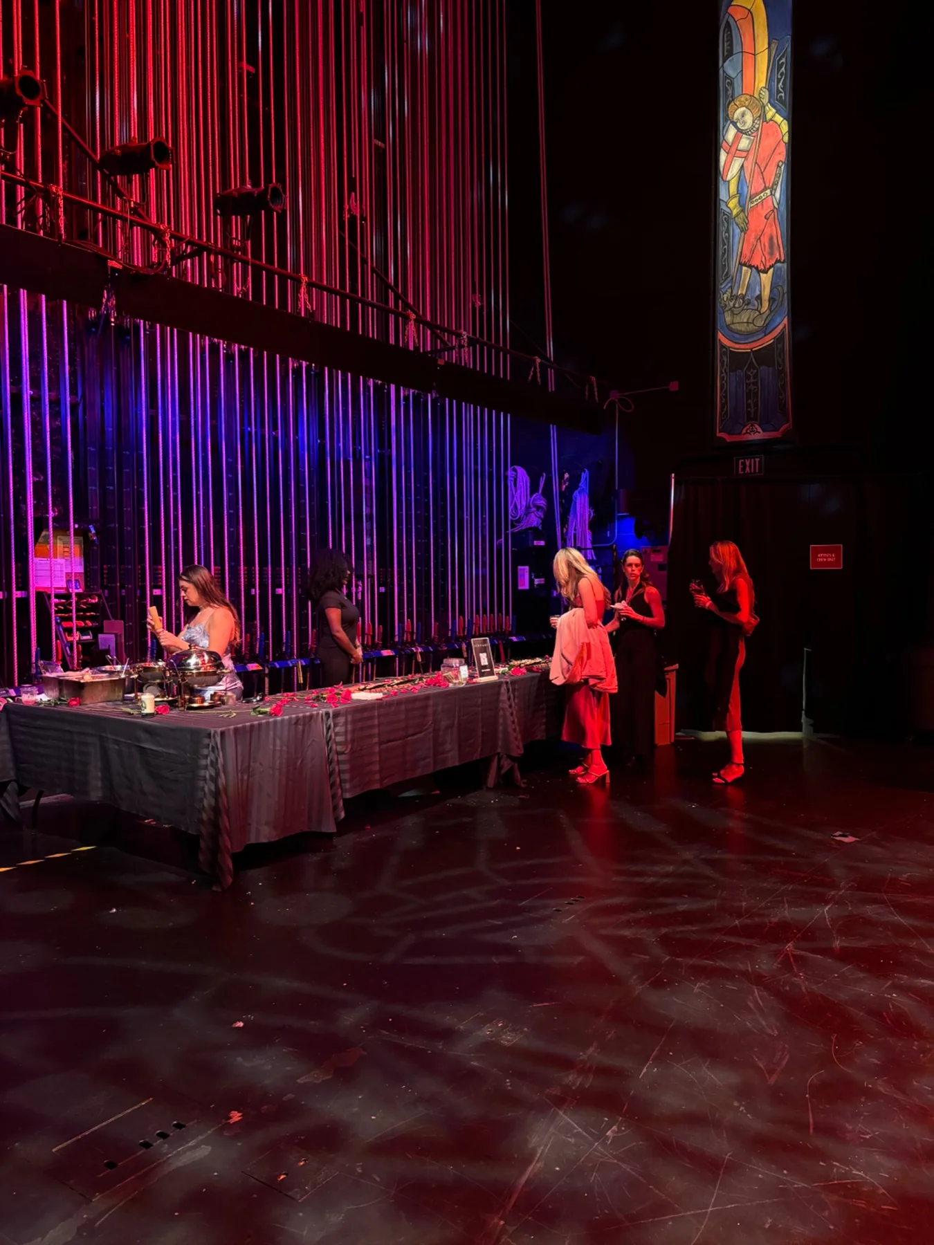 SERVANT buffet service at an event